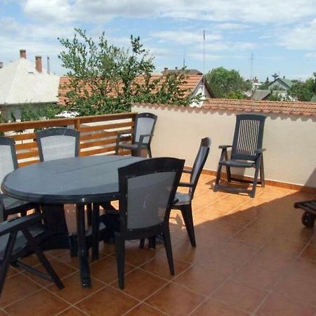 Aura Vendeghaz Hotel Hajduszoboszlo Ngoại thất bức ảnh
