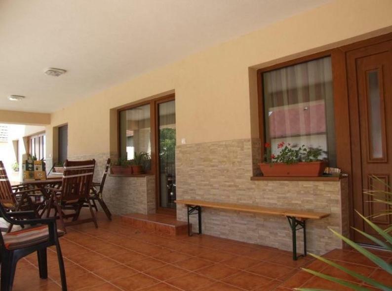 Aura Vendeghaz Hotel Hajduszoboszlo Ngoại thất bức ảnh